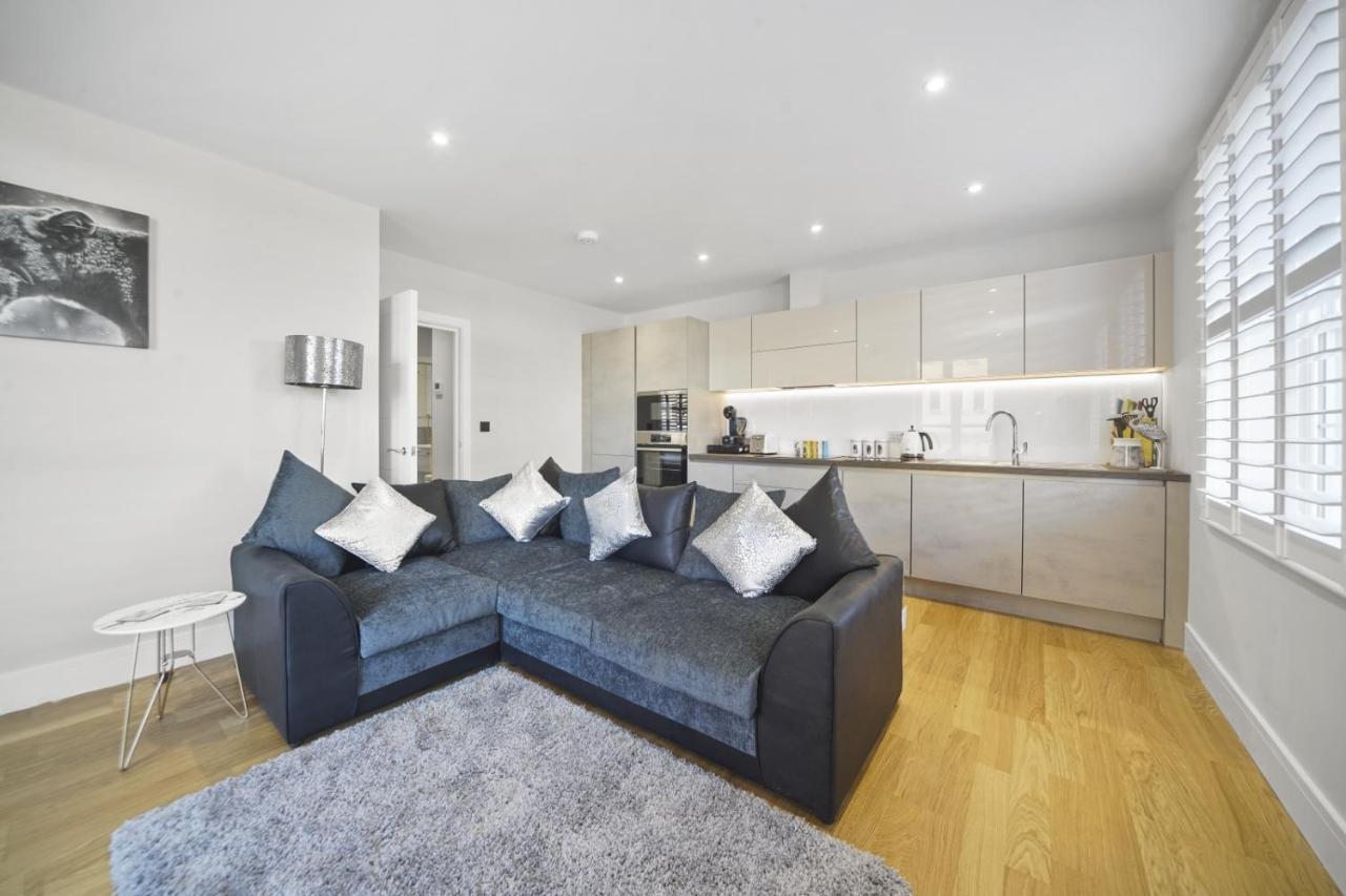 Апартаменти Flat 1 Bridge House Staines-upon-Thames Екстер'єр фото